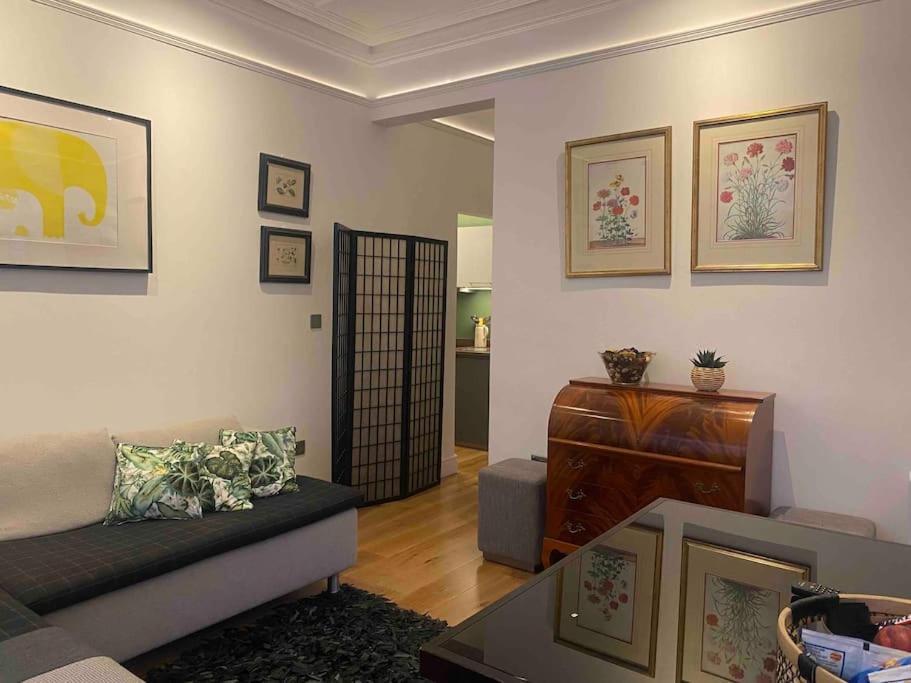 Interior Designed Flat Near Kew Botanical Gardens Lejlighed London Eksteriør billede