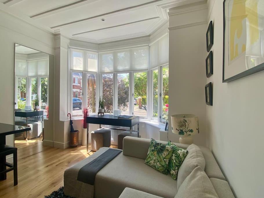 Interior Designed Flat Near Kew Botanical Gardens Lejlighed London Eksteriør billede